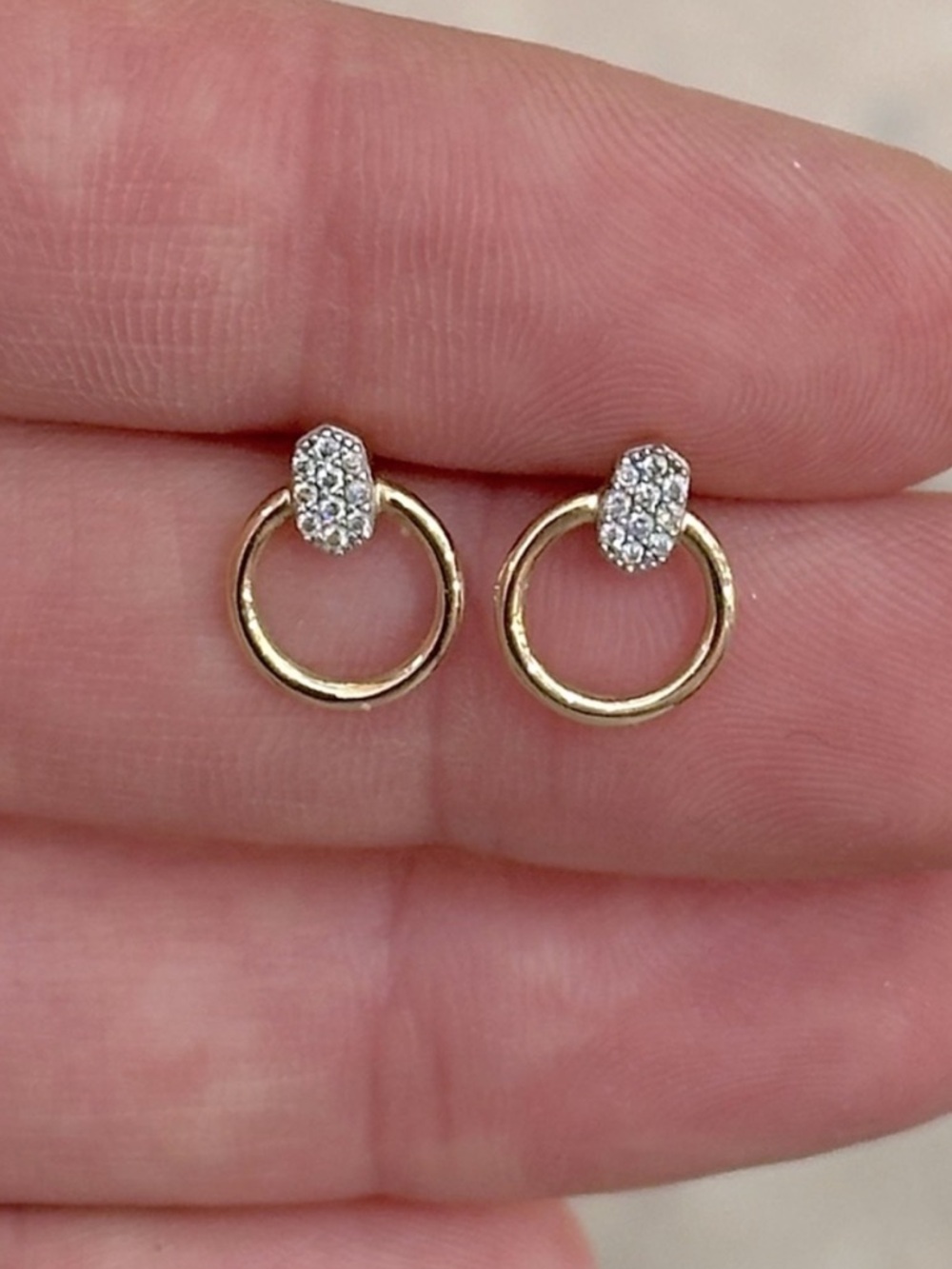 RARE Kendra Scott Tegan 14k Yellow Gold Stud Earrings in White Diamond